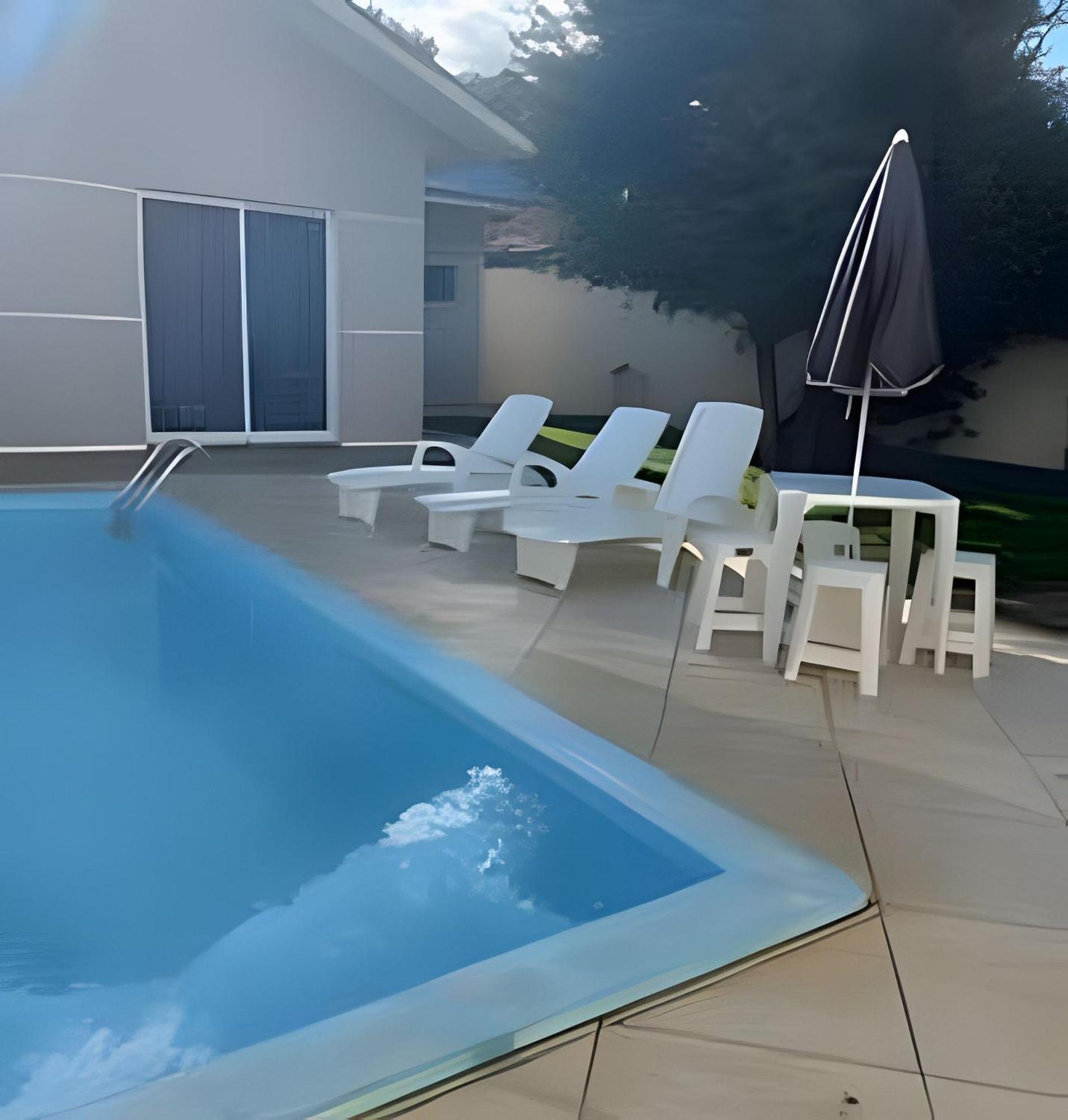 Sobrado Com 5 Suite 1 Quarto Piscina Churraqueira Ar Ate 20 Hospede Foz do Iguacu Bagian luar foto